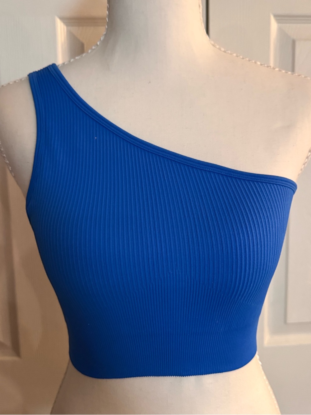 One-Shoulder Ribbed Crop Top in Bright Blue